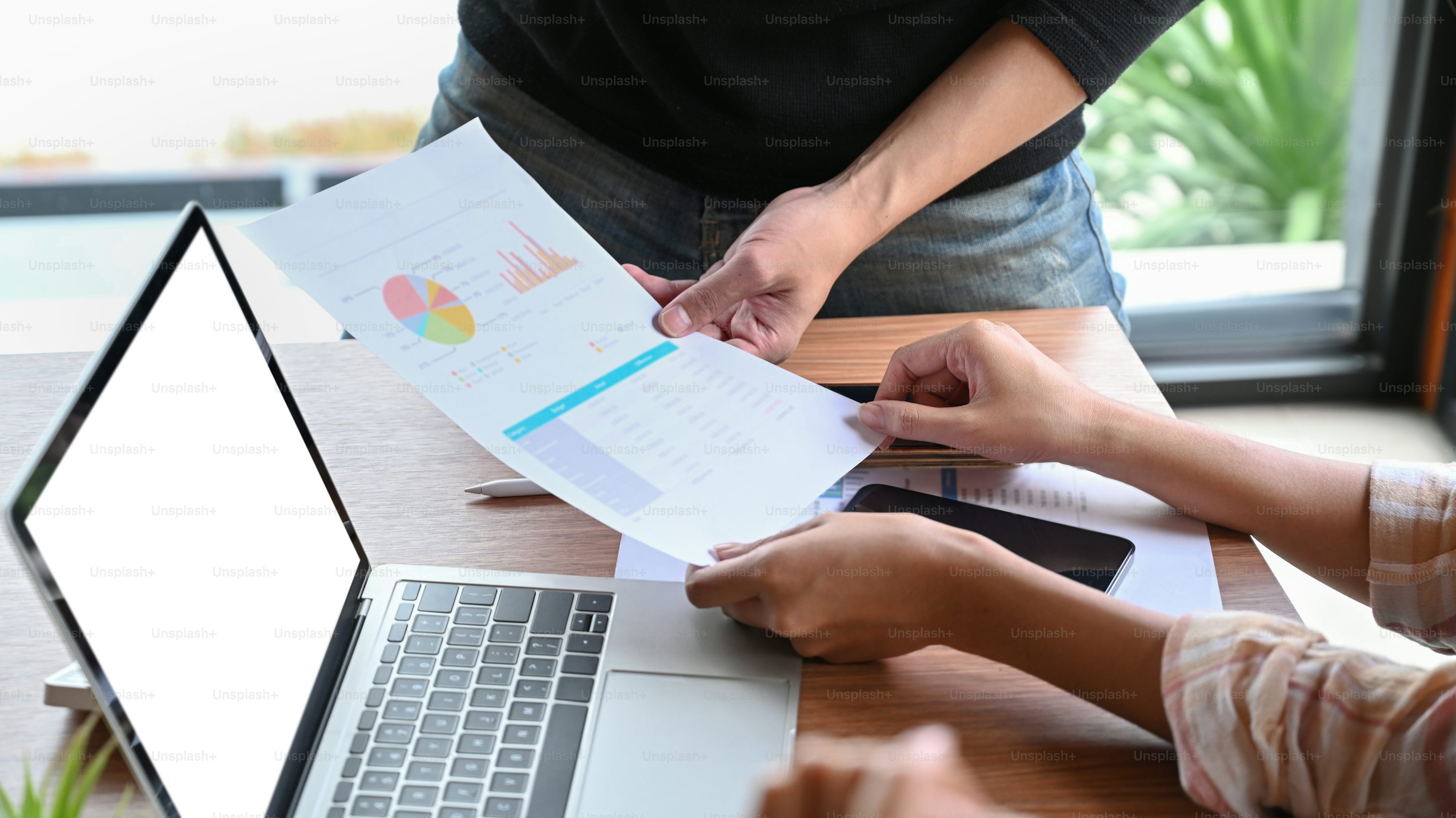 Personal realizando auditorías volumétricas.